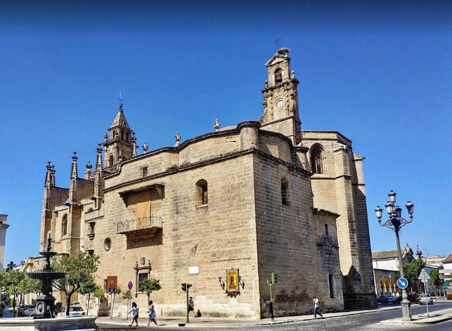 Apartamentos Iglesia De Santiago Херес де ла Фронтера Екстериор снимка
